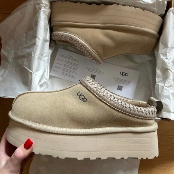 UGG Cream Platform Slip-Ons - Picture 6 of 6